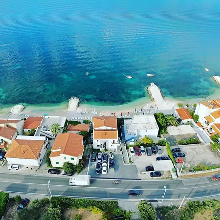 Pansion Martin 4* Podstrana