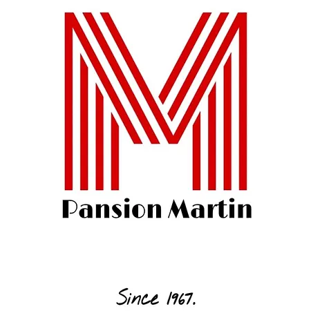 Pansion Martin ゲストハウス 3*
